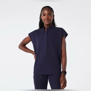 FIGS RAFAELA OVERSIZED SCRUB TOP in Navy size XL